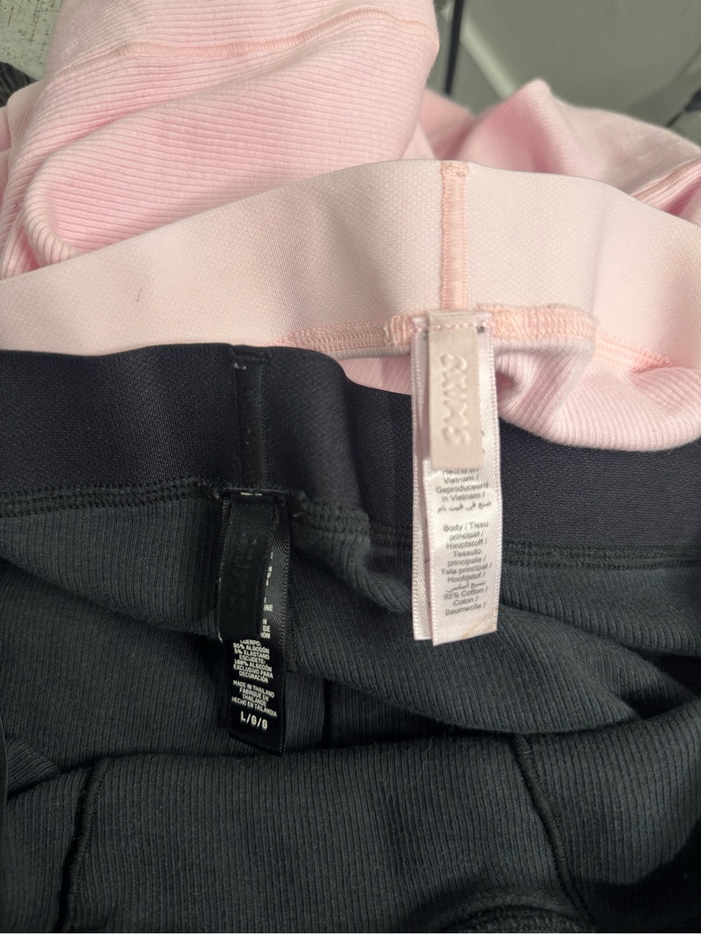 SKIMS. SET OF TWO! Cotton Rib Boxer Shorts. Pink.  Black. Large. - Picture 5 of 5